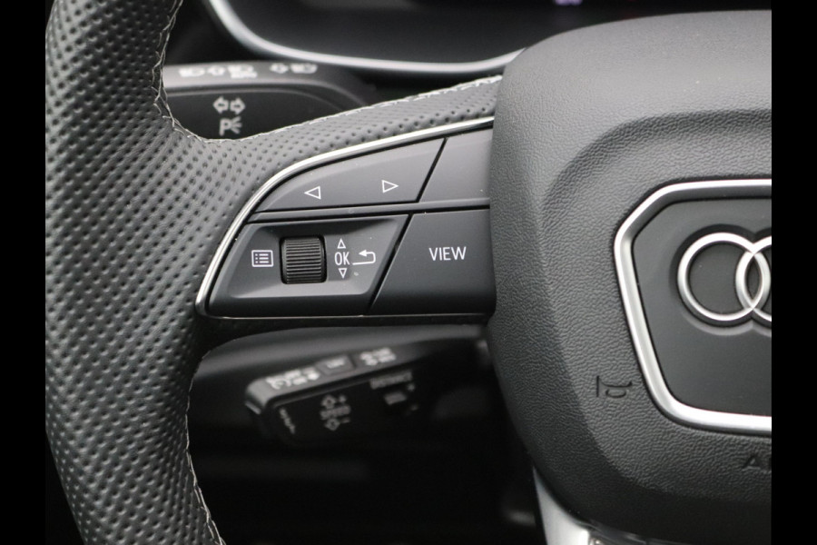 Audi Q3 35 TFSI S edition Competition Pano, ACC, Camera, Carplay