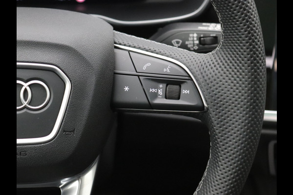 Audi Q3 35 TFSI S edition Competition Pano, ACC, Camera, Carplay