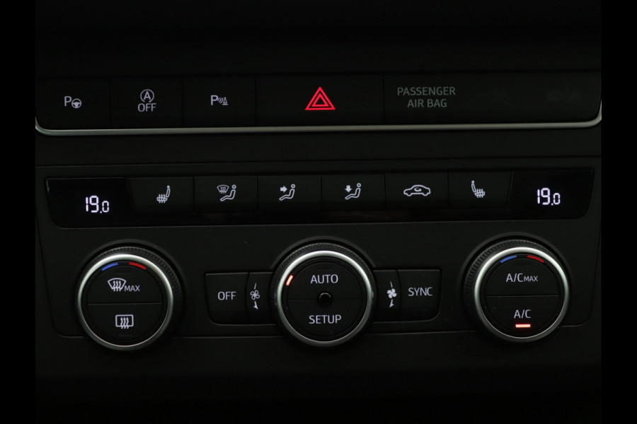 Seat Ateca 1.5 TSI Style Business Intense Camera, Carplay, Stoel- en stuurverwarming