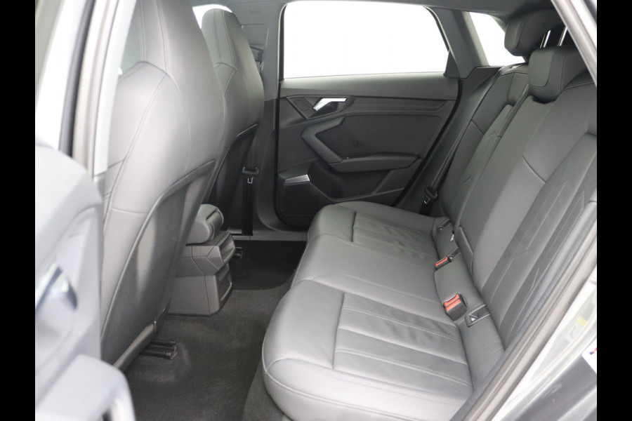 Audi A3 Sportback 35 TFSI S-Line Pano, B&O, LED, Keyless, Stoelverwarming
