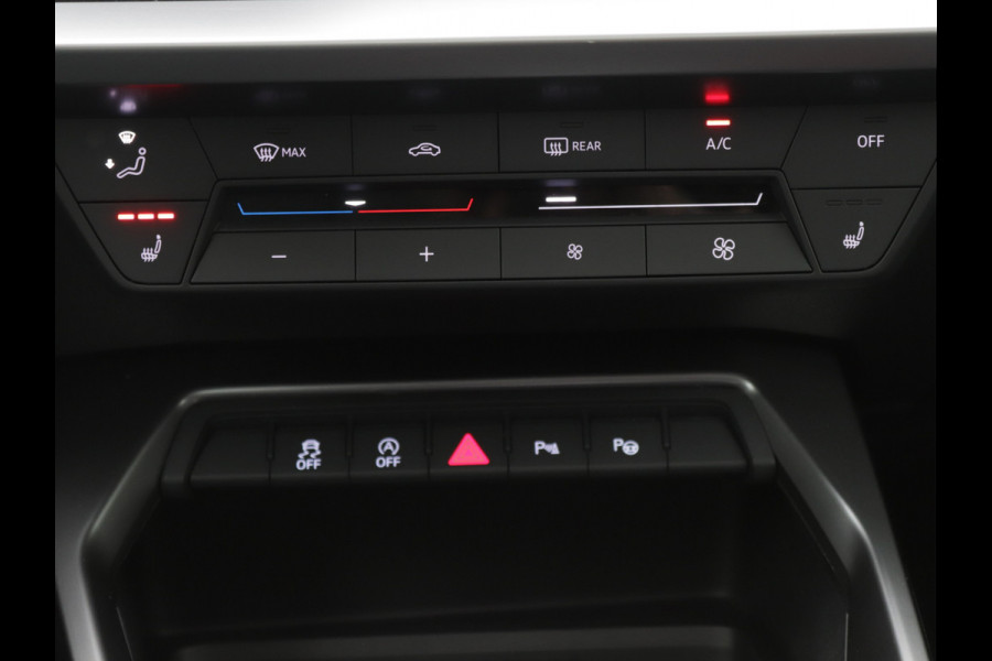 Audi A3 Sportback 35 TFSI S-Line Pano, B&O, LED, Keyless, Stoelverwarming