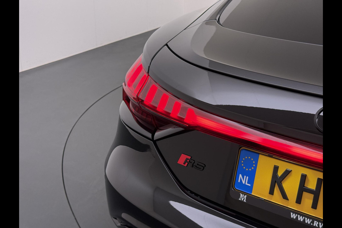 Audi e-tron GT RS 93 kWh VAN: 69.900,- VOOR: 64.877,- UW WKVOORDEEL: 5.023,- | SOH: 93% | CARBON PAKKET | STOELVERWARMING & -VERKOELING | ADAPTIVE CRUISE | 360 CAMERA | PANO | MEMORY SEATS | BANG & OLUFSEN AUDIO | NACHTZICHTASSISTENT | 21 INCH | HEAD-UP DISPLAY | MEGA VOL! | RIJKLAAR GEMAAKT & DIRECT LEVERBAAR | 12 MND BOVAG GARANTIE |