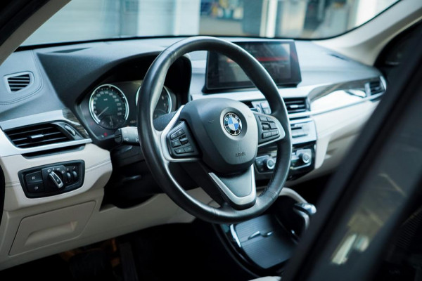 BMW X1 xDrive25e High Executive Edition / Pano / Leder / Harman Kardon / Camera / Adaptive Cruise
