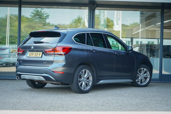 BMW X1 xDrive25e High Executive Edition / Pano / Leder / Harman Kardon / Camera / Adaptive Cruise