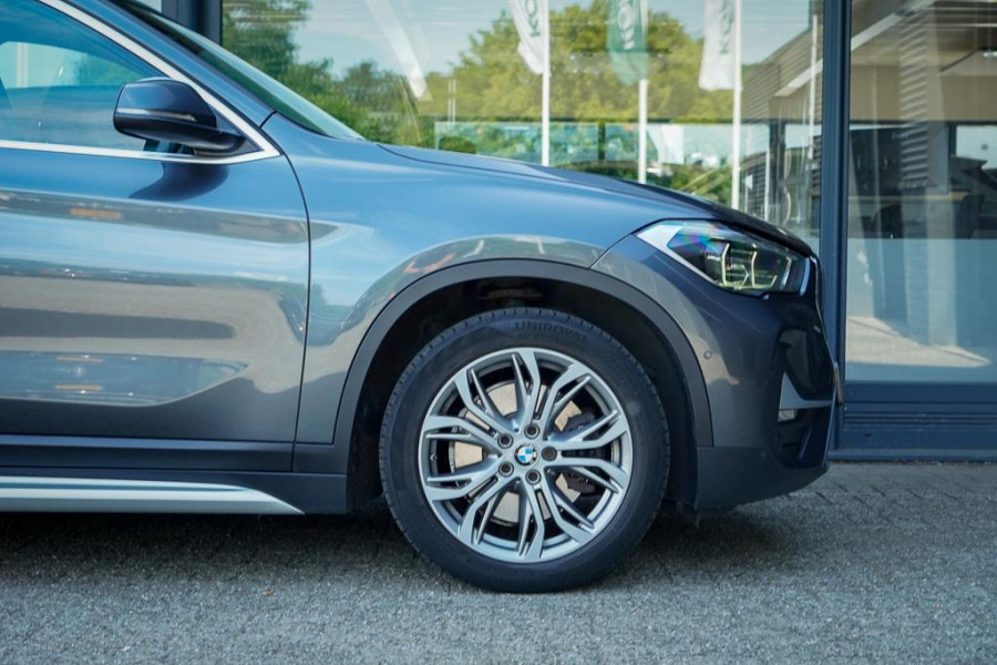 BMW X1 xDrive25e High Executive Edition / Pano / Leder / Harman Kardon / Camera / Adaptive Cruise