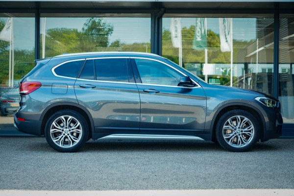 BMW X1 xDrive25e High Executive Edition / Pano / Leder / Harman Kardon / Camera / Adaptive Cruise