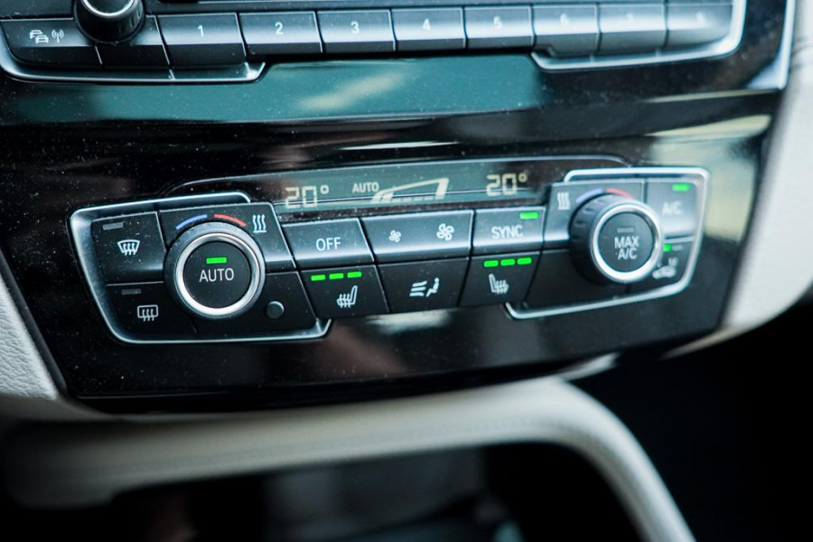 BMW X1 xDrive25e High Executive Edition / Pano / Leder / Harman Kardon / Camera / Adaptive Cruise