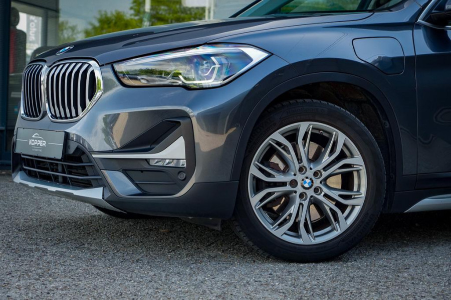 BMW X1 xDrive25e High Executive Edition / Pano / Leder / Harman Kardon / Camera / Adaptive Cruise