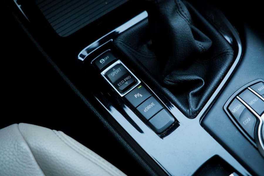BMW X1 xDrive25e High Executive Edition / Pano / Leder / Harman Kardon / Camera / Adaptive Cruise