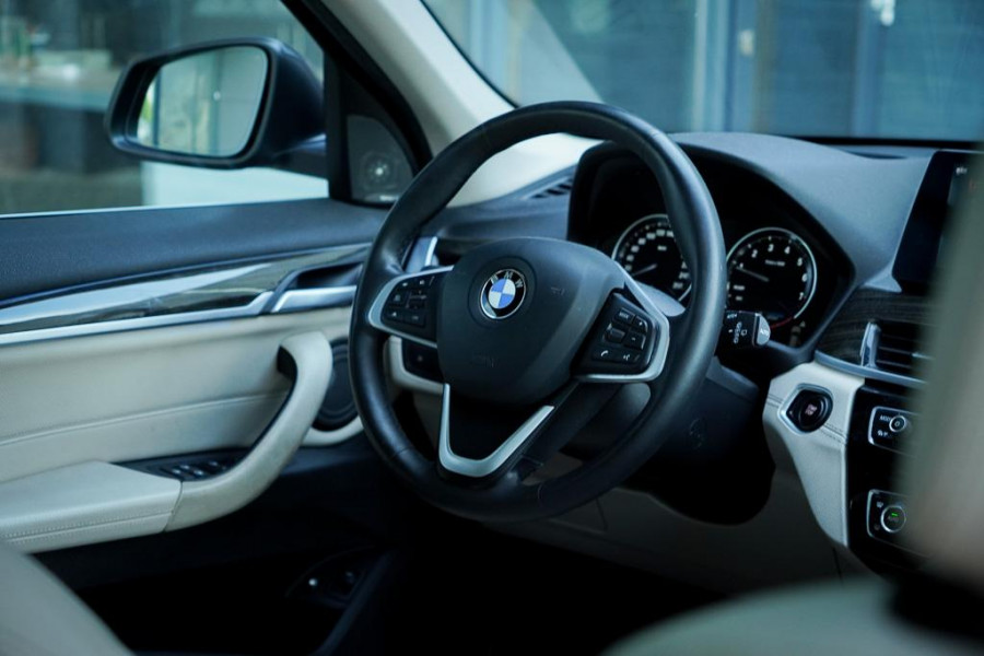 BMW X1 xDrive25e High Executive Edition / Pano / Leder / Harman Kardon / Camera / Adaptive Cruise