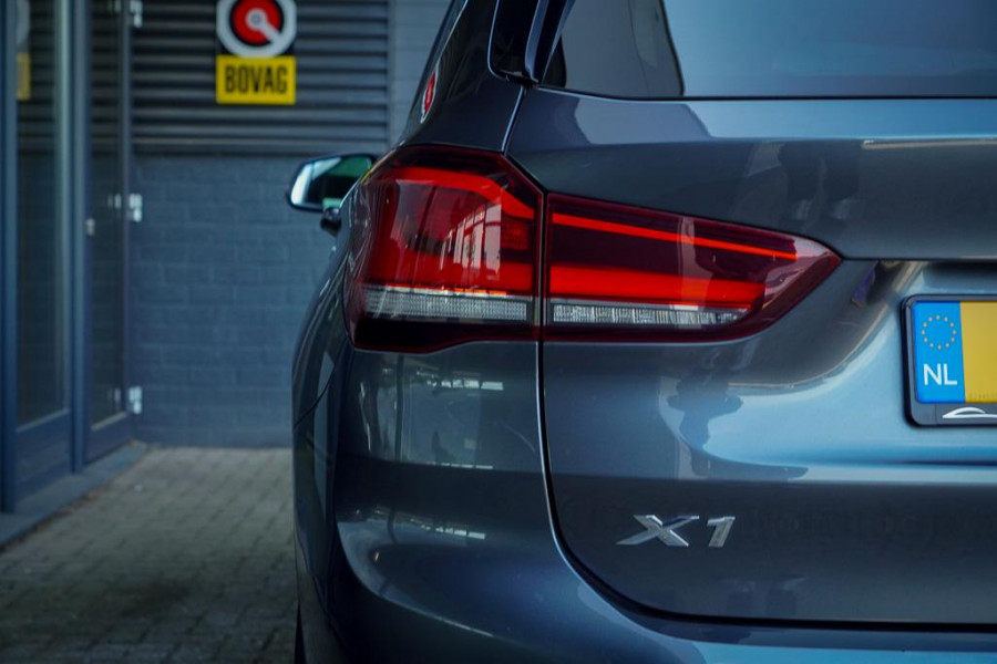 BMW X1 xDrive25e High Executive Edition / Pano / Leder / Harman Kardon / Camera / Adaptive Cruise