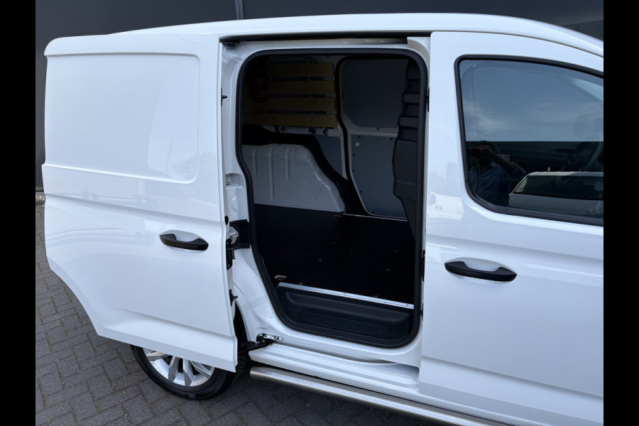 Volkswagen Caddy Cargo 2.0 TDI Airco - Apple carplay - Navigatie - Parkeersensor achter - Zijschuifdeur rechts - Tussenschot volledig - Cruise control - Mistlampen - Bluetooth - Stuur multifunctioneel - Elektrische ramen - Start/stop systeem