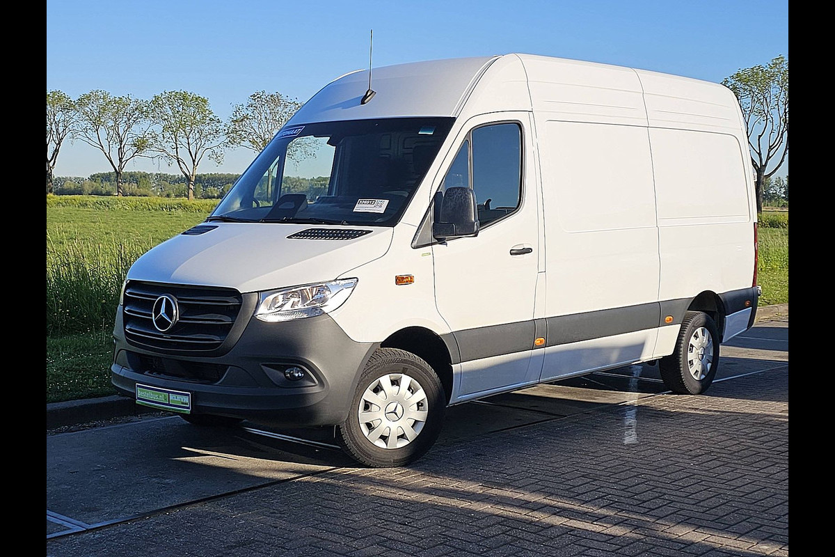Mercedes-Benz Sprinter 317 L2H2 Pro Mbux10 Euro6 Airco Automaat Facelift Navi BPM-Vrij 170Pk Euro6 Camera! L2H2 Mbux RWD Euro6 Airco Automaat Facelift Navi BPM-Vrij 170Pk Euro6 Camera