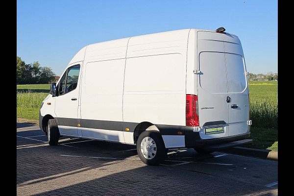 Mercedes-Benz Sprinter 317 L2H2 Pro Mbux10 Euro6 Airco Automaat Facelift Navi BPM-Vrij 170Pk Euro6 Camera! L2H2 Mbux RWD Euro6 Airco Automaat Facelift Navi BPM-Vrij 170Pk Euro6 Camera