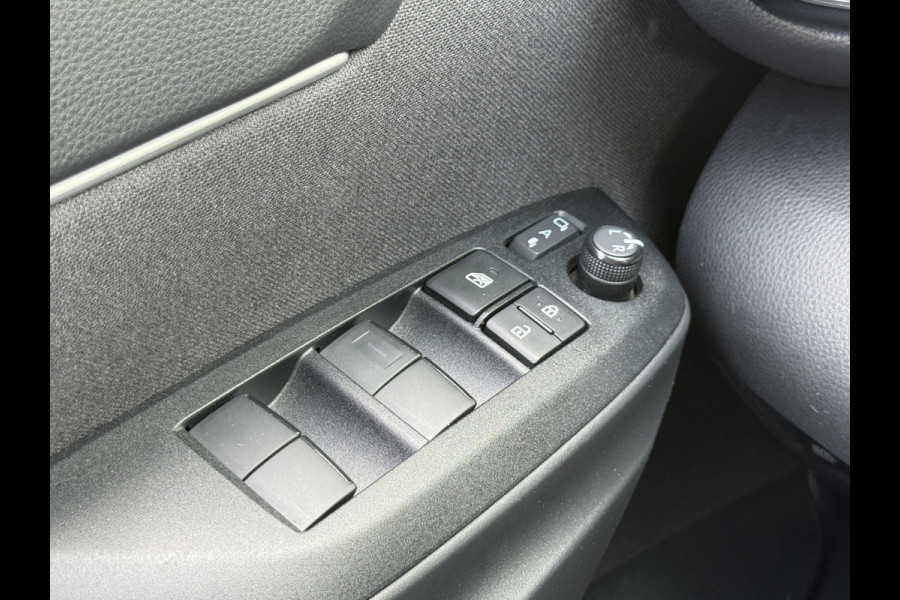 Toyota Yaris Cross 1.5 Hybrid Team D | ACC | CarPlay | Camera | Keyless | 17 inch