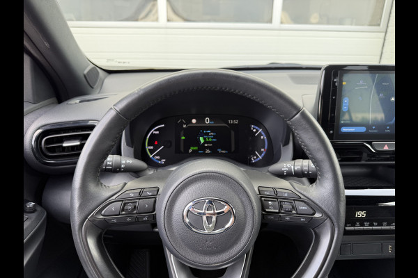 Toyota Yaris Cross 1.5 Hybrid Team D | ACC | CarPlay | Camera | Keyless | 17 inch