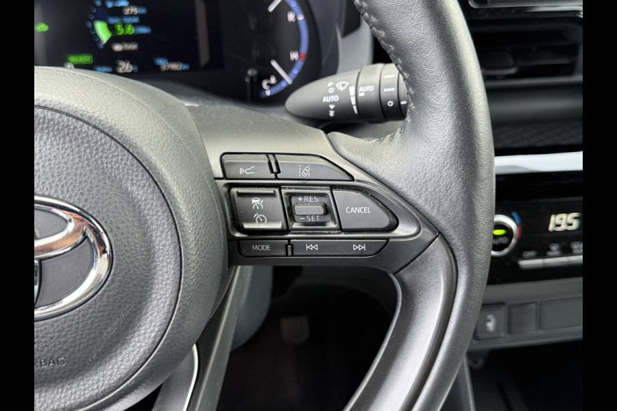 Toyota Yaris Cross 1.5 Hybrid Team D | ACC | CarPlay | Camera | Keyless | 17 inch