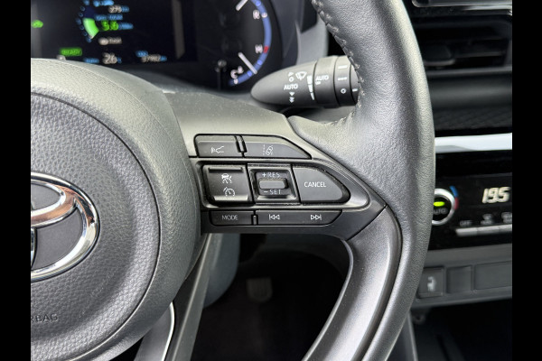 Toyota Yaris Cross 1.5 Hybrid Team D | ACC | CarPlay | Camera | Keyless | 17 inch