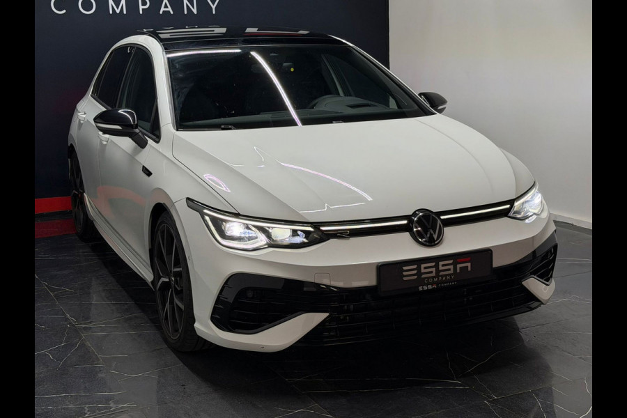 Volkswagen Golf 2.0 TSI R 4Motion Pano Akra Memory HUD H&K Full Option