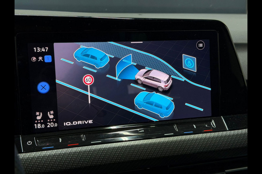 Volkswagen Golf 2.0 TSI R 4Motion Pano Akra Memory HUD H&K Full Option