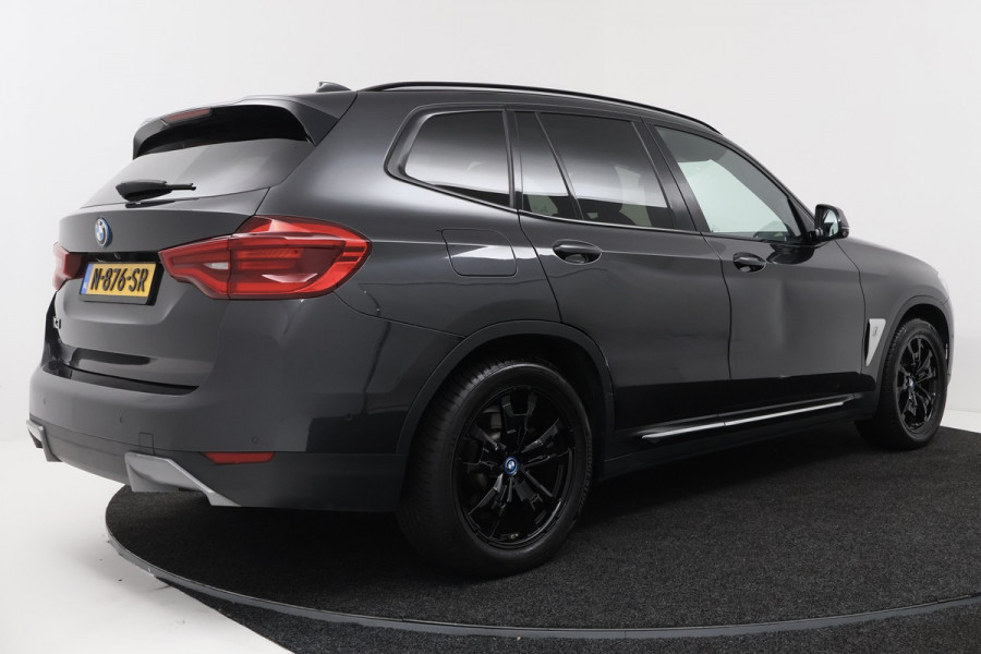 BMW iX3 High Executive 80 kWh M-pakket 98% SoH (1e eigenaar, NL-auto, Dealer OnderH, Panoramadak, Navi Pro, Leder, StoelV, Etc)