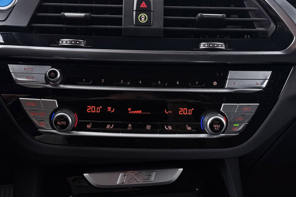 BMW iX3 High Executive 80 kWh M-pakket 98% SoH (1e eigenaar, NL-auto, Dealer OnderH, Panoramadak, Navi Pro, Leder, StoelV, Etc)