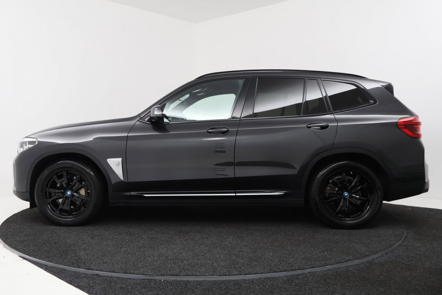BMW iX3 High Executive 80 kWh M-pakket 98% SoH (1e eigenaar, NL-auto, Dealer OnderH, Panoramadak, Navi Pro, Leder, StoelV, Etc)