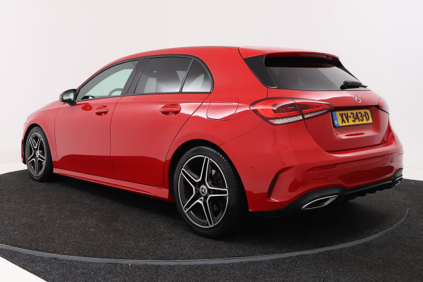 Mercedes-Benz A-Klasse 200 Business Solution AMG Night Pakket (NL-auto, Goed OndH, Camera, Navi, StoelV, PDC V+A, Etc)