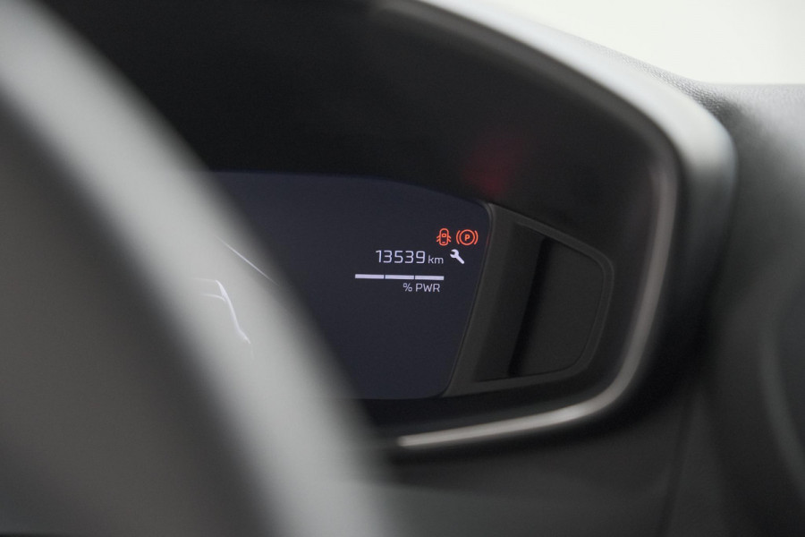 Peugeot 208 1.2 Hybrid 110 e-DCS6 Allure | Apple Carplay | Parkeersensoren Voor + Achter | Climate Control