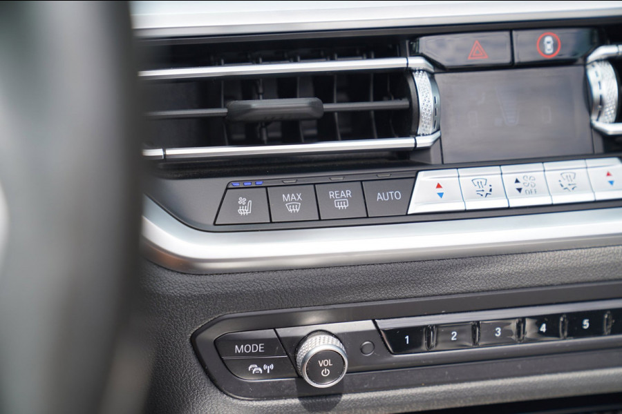 BMW 4 Serie Cabrio 430i High Executive |Sanremo green | LaserLED | Stoelkoeling | Camera | Nekverwarming | Carbon