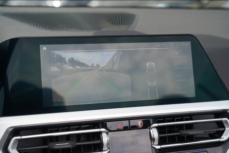 BMW 4 Serie Cabrio 430i High Executive |Sanremo green | LaserLED | Stoelkoeling | Camera | Nekverwarming | Carbon