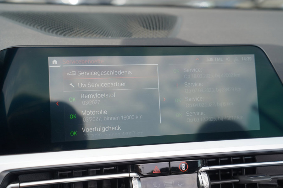 BMW 4 Serie Cabrio 430i High Executive |Sanremo green | LaserLED | Stoelkoeling | Camera | Nekverwarming | Carbon