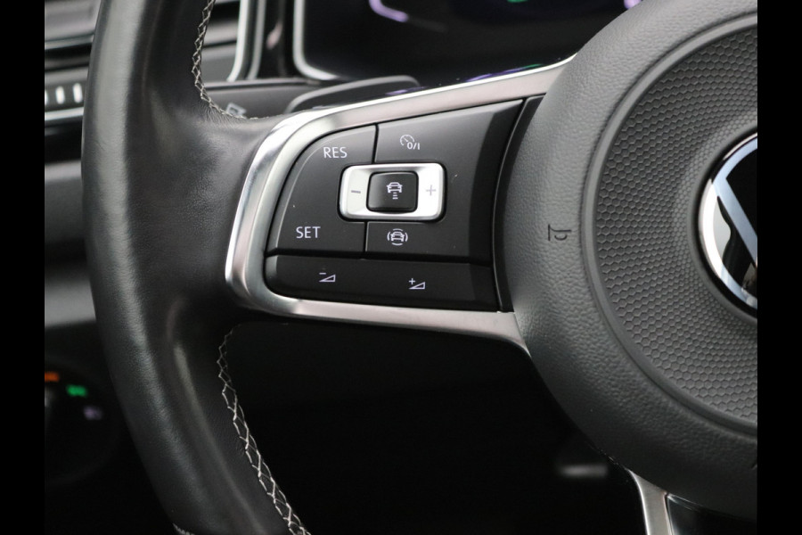Volkswagen T-Roc 1.5 TSI Sport Pano, Trekhaak, Camera, Stoelverwarming