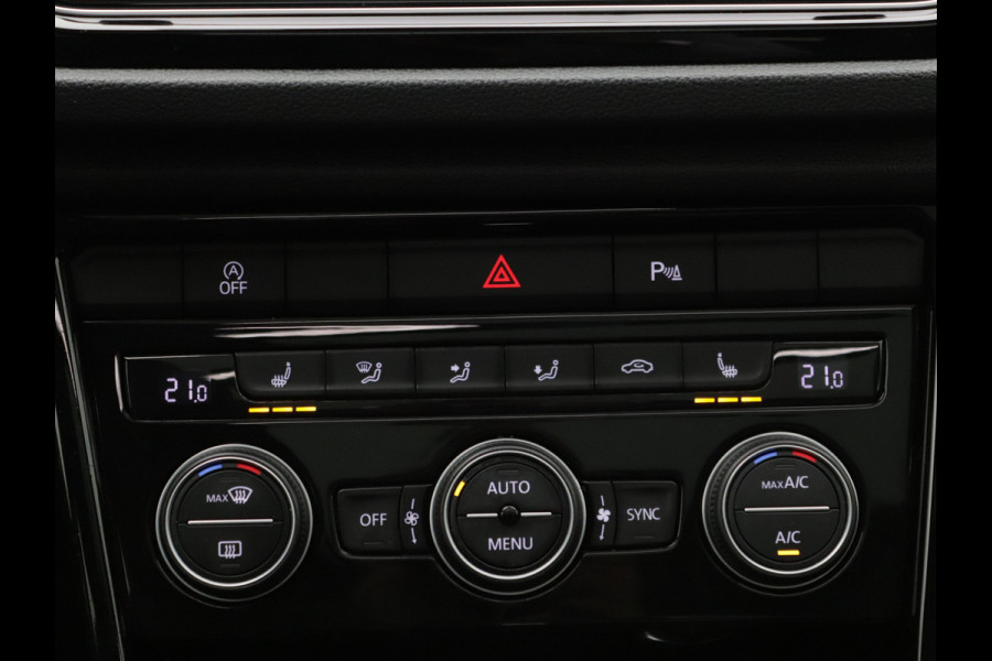 Volkswagen T-Roc 1.5 TSI Sport Pano, Trekhaak, Camera, Stoelverwarming