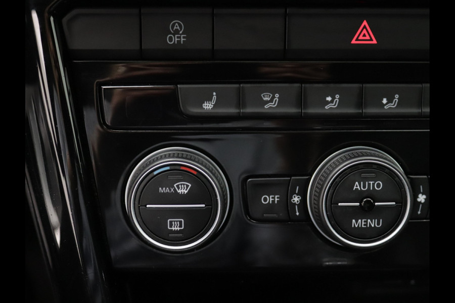 Volkswagen T-Roc 1.5 TSI Sport Pano, Trekhaak, Camera, Stoelverwarming