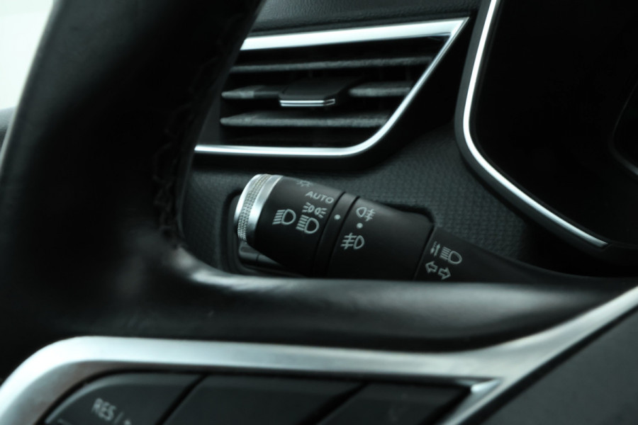 Renault Clio 1.0 TCe Intens 5 Deurs, Editon 1, Uniek! Navi