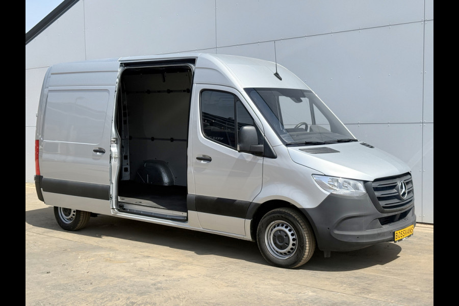 Mercedes-Benz Sprinter 215 1.9 CDI Automaat L2H2 Climate Control Camera Carplay Parkeersensoren v+a