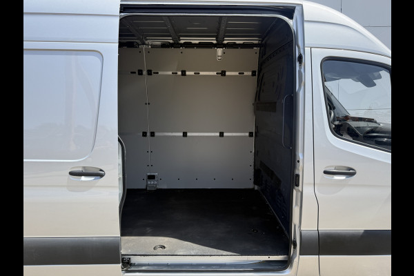 Mercedes-Benz Sprinter 215 1.9 CDI Automaat L2H2 Climate Control Camera Carplay Parkeersensoren v+a