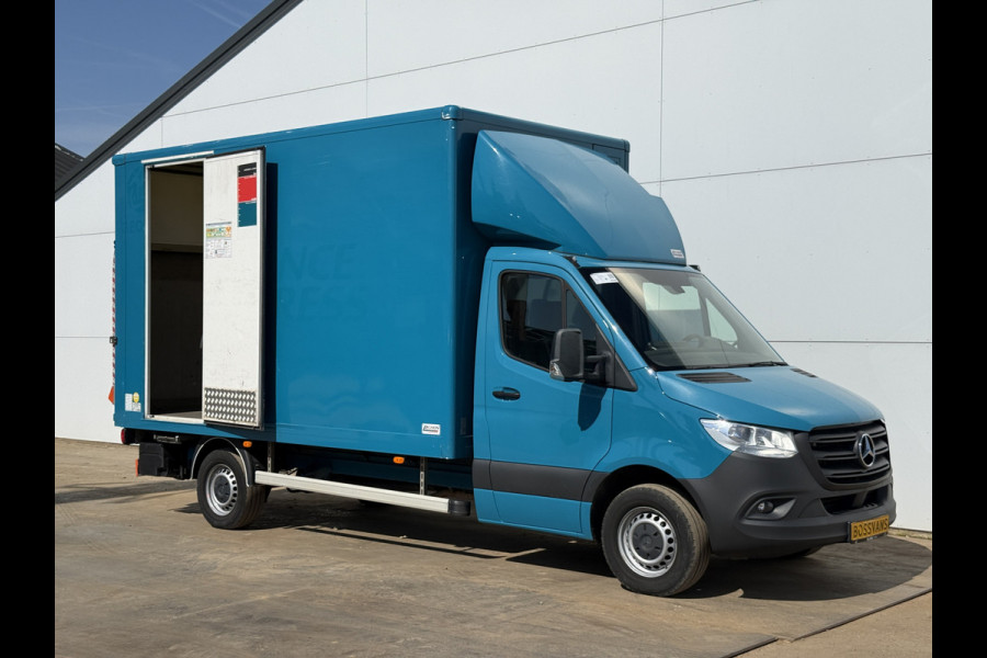 Mercedes-Benz Sprinter 315 1.9 CDI Automaat Laadklep Zijdeur Climate Control Cruise Control Camera Koffer Bakwagen Meubelbak