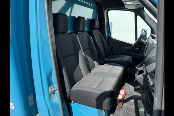 Mercedes-Benz Sprinter 315 1.9 CDI Automaat Laadklep Zijdeur Climate Control Cruise Control Camera Koffer Bakwagen Meubelbak