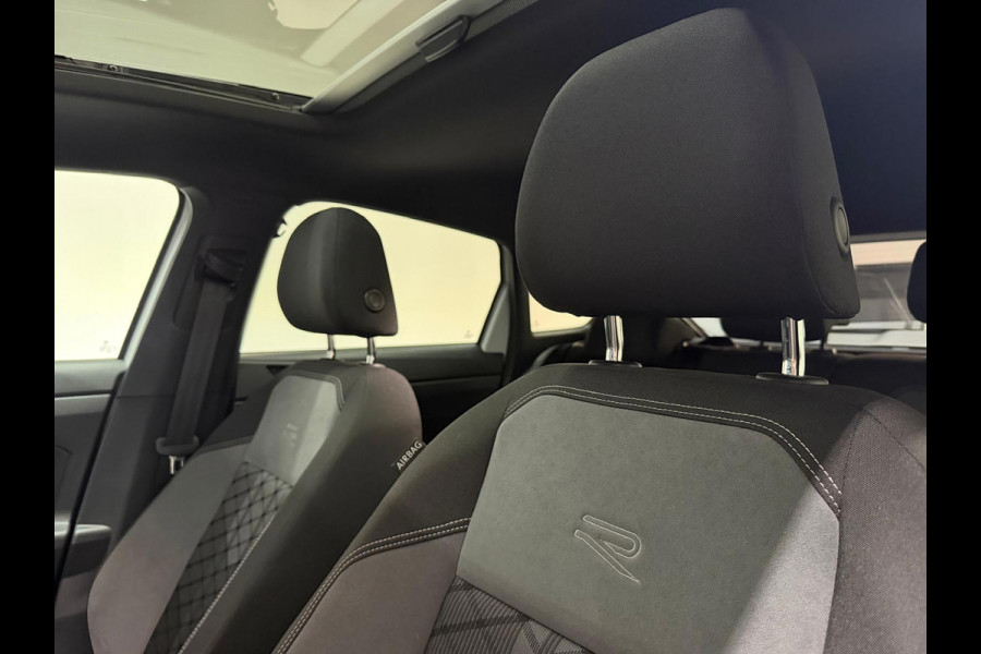Volkswagen Taigo 1.0 TSI R-Line Pano CarPlay IQ Light