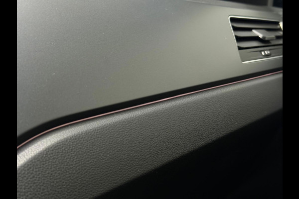 Volkswagen Taigo 1.0 TSI R-Line Pano CarPlay IQ Light