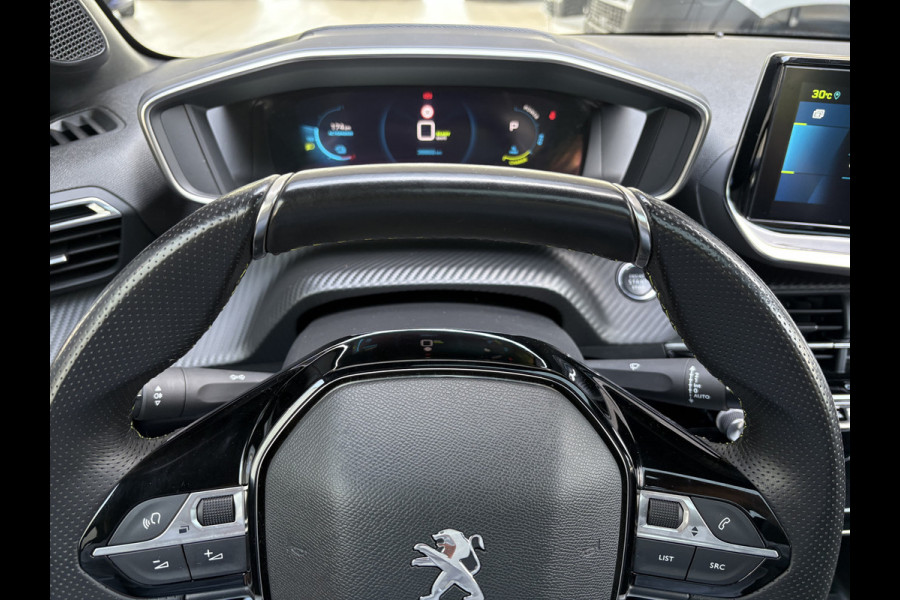 Peugeot e-208 EV GT Pack 50 kWh Achteruitrijcamera - Apple carplay - Airco - Parkeersensoren - Navigatie - Licht metalen velgen 17 inch - Bluetooth - Led verlichting - Dodehoek detectie - keyless start/ entry - Extra getint - Elektrische ramen - Radio - Stuur leder - Stuur multifunctioneel - Cruise control