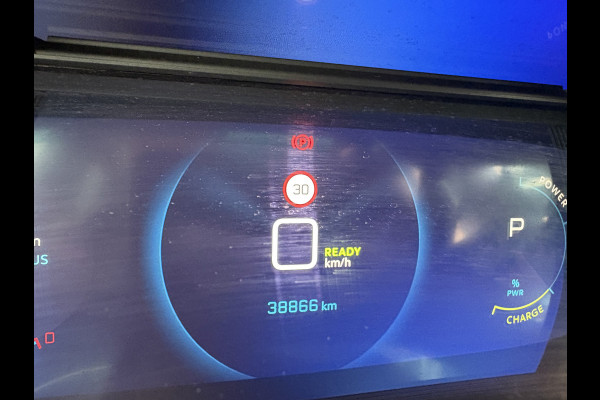 Peugeot e-208 EV GT Pack 50 kWh Achteruitrijcamera - Apple carplay - Airco - Parkeersensoren - Navigatie - Licht metalen velgen 17 inch - Bluetooth - Led verlichting - Dodehoek detectie - keyless start/ entry - Extra getint - Elektrische ramen - Radio - Stuur leder - Stuur multifunctioneel - Cruise control