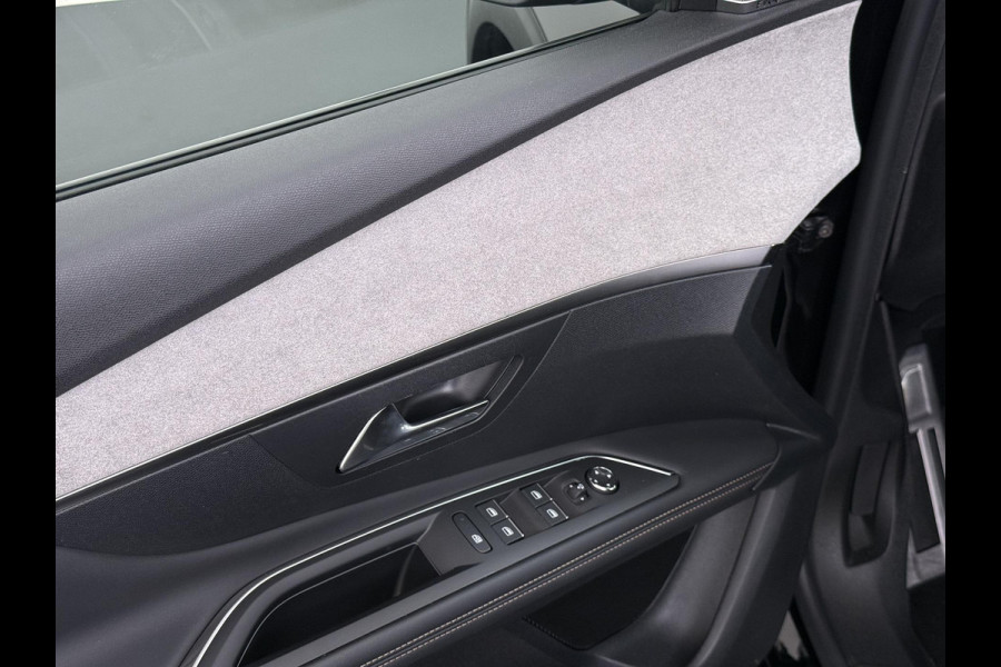 Peugeot 3008 1.6 HYbrid 225 GT PHEV | BLACK PACK | 19 INCH | ELEKTRISCHE KOFFERBAK | FOCAL AUDIO | ACHTERUITRIJCAMERA MET 180° VIEW | STOELVERWARMING | ALCANTARA | RIJKLAAR GELEVERD MET 12 MND BOVAG GARANTIE |
