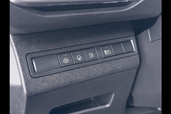 Peugeot 3008 1.6 HYbrid 225 GT PHEV | BLACK PACK | 19 INCH | ELEKTRISCHE KOFFERBAK | FOCAL AUDIO | ACHTERUITRIJCAMERA MET 180° VIEW | STOELVERWARMING | ALCANTARA | RIJKLAAR GELEVERD MET 12 MND BOVAG GARANTIE |