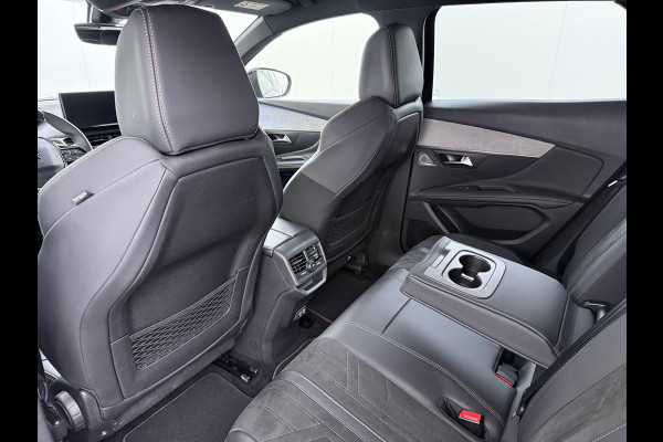 Peugeot 3008 1.6 HYbrid 225 GT PHEV | BLACK PACK | 19 INCH | ELEKTRISCHE KOFFERBAK | FOCAL AUDIO | ACHTERUITRIJCAMERA MET 180° VIEW | STOELVERWARMING | ALCANTARA | RIJKLAAR GELEVERD MET 12 MND BOVAG GARANTIE |