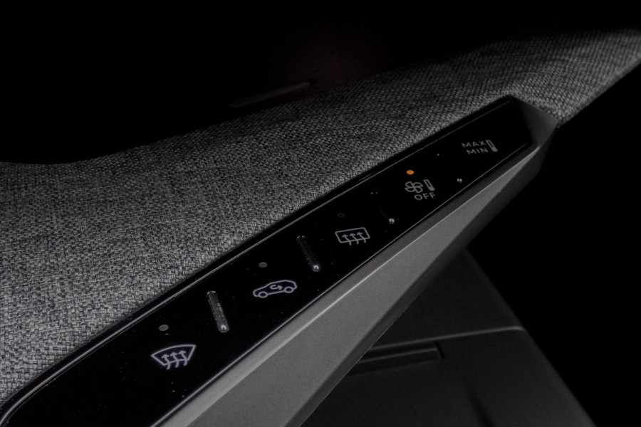 Peugeot 3008 1.2 Hybrid 136 GT | STOELVERWARMING | ACC | STUURWIELVERWARMING | CAMERA | SFEERVERLICHTING