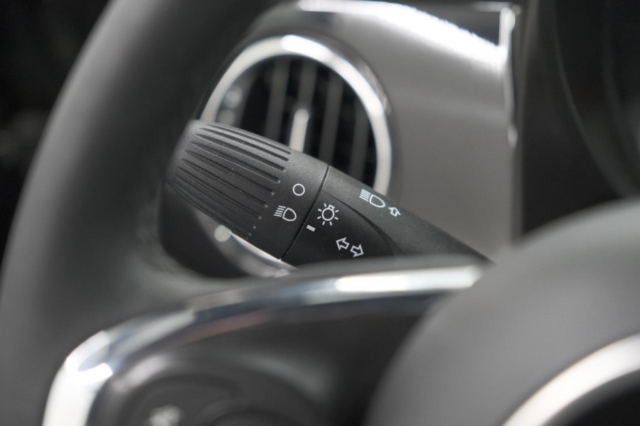 Fiat 500 1.0 Hybrid Dolcevita Apple Carplay | Parkeersensoren | Climate Control