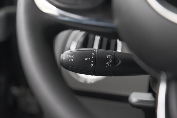 Fiat 500 1.0 Hybrid Dolcevita Apple Carplay | Parkeersensoren | Climate Control